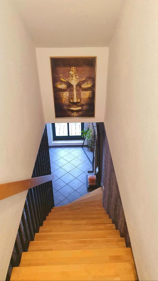 Neustadt-Aussicht - Grosse Wohnung Mit Balkon Drezno Zewnętrze zdjęcie